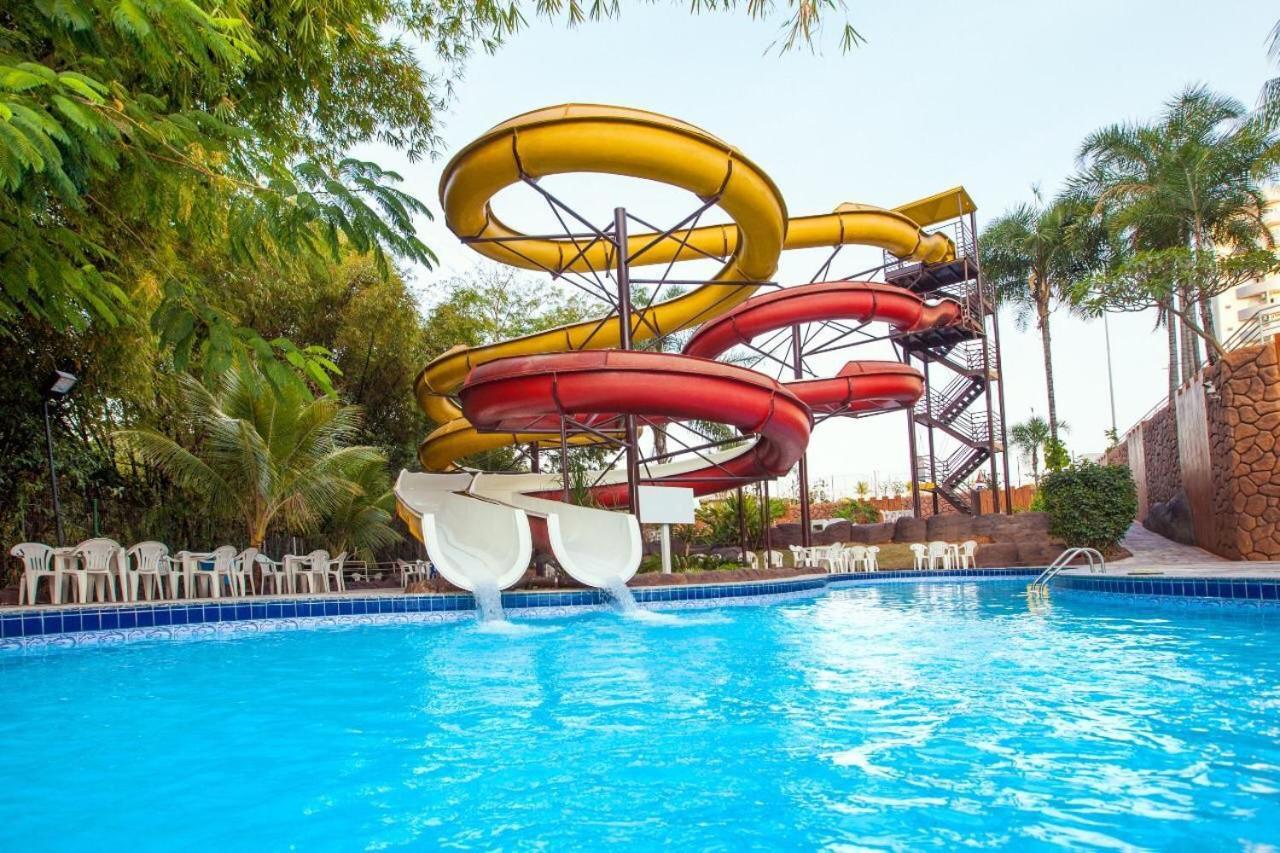 Aparthotel Golden Dolphin Caldas Novas Exteriér fotografie